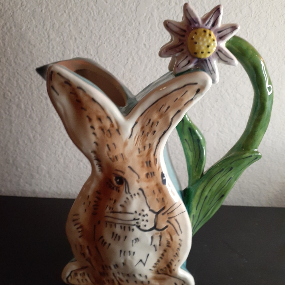GORGEOUS NEW Blue Sky Clayworks By Heather Goldminc 8" Easter Bunny Pitcher.
